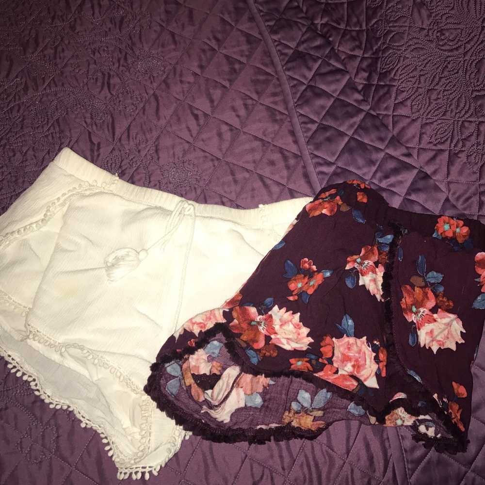 2 flowy designed shorts!